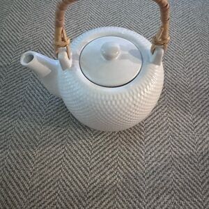 White Textured Teapot with Wicker Handle